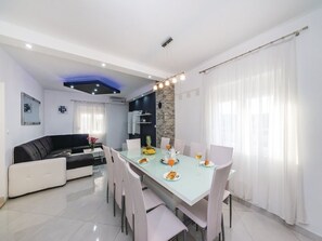 Dining - Charming Holiday Home in Kruševo With Swimming Pool (Obrovac)