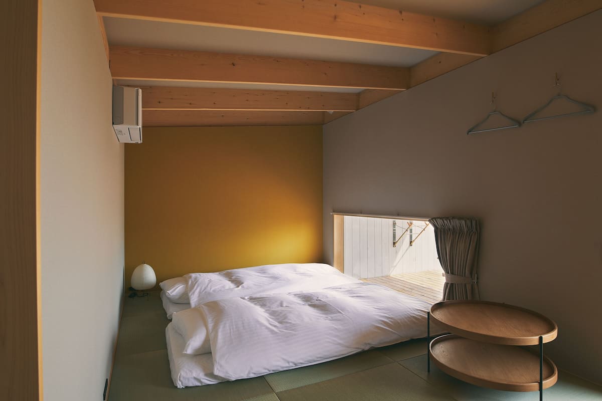 1 bedroom, down duvets, in-room safe, blackout curtains