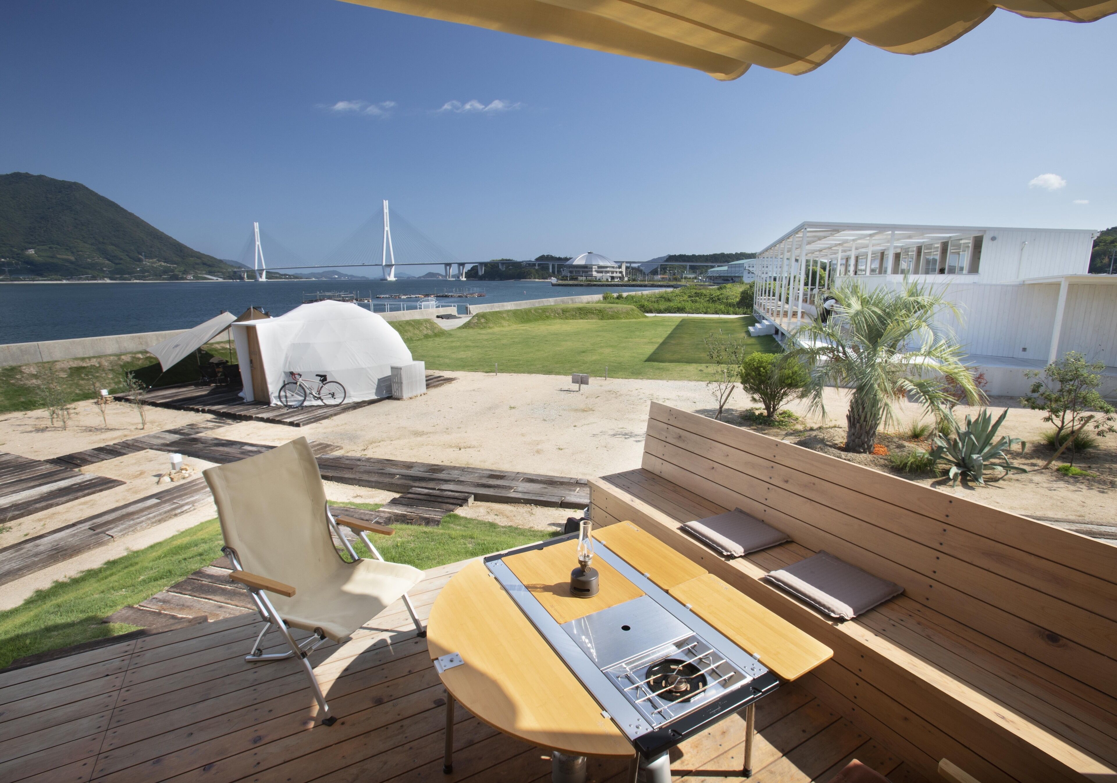 Down duvets, in-room safe, blackout curtains, free WiFi