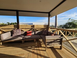 Villa | Balcony