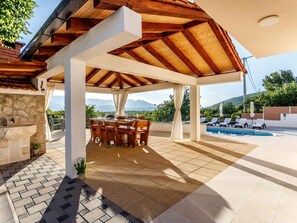 Villa | Pool
