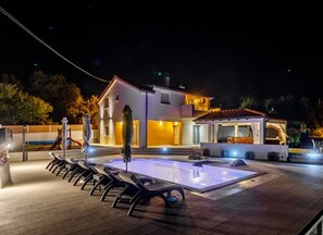 Villa | Exterior
