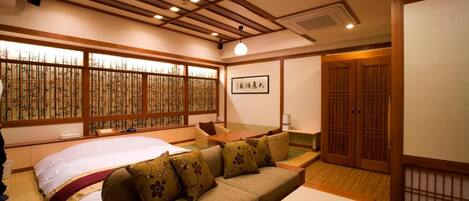 Down duvets, minibar, individually decorated, individually furnished