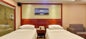 Camera Signature con 2 letti singoli | Una scrivania, ferro/asse da stiro, Wi-Fi gratuito