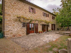 Villa | Exterior