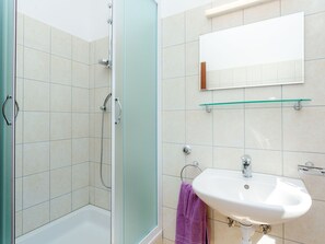 House | Bathroom | Bathtub