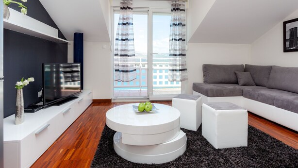 Living room - Sea-view Holiday Home in Trogir With Garden (Trogir)