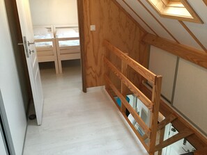 3 bedrooms, individually furnished - Cozy Holiday Home in De Haan Near Beach (Wenduine)