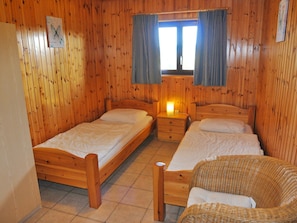 House | 4 bedrooms, individually furnished