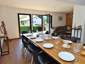 Dining - Quaint Holiday Home With Sauna in Piesendorf (Piesendorf)
