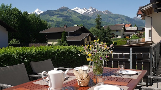 Balcony - Quaint Holiday Home With Sauna in Piesendorf (Piesendorf)