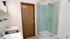 Shower, hair dryer, towels - Quaint Holiday Home With Sauna in Piesendorf (Piesendorf)