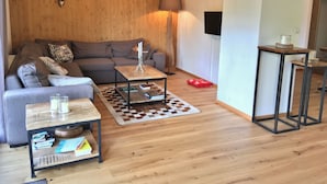 Living room - Quaint Holiday Home With Sauna in Piesendorf (Piesendorf)