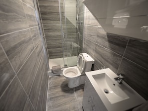 House | Bathroom