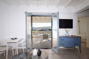 Apartamento luxo, 1 quarto, vista para a cidade | Área de estar | TV