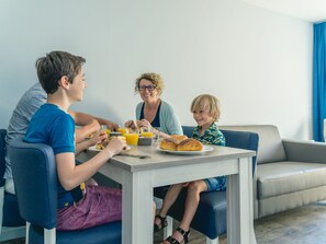 Dining - Comfortable Apartment With View Over the City Blankenberge (Blankenberge)