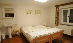 Casa | 8 habitaciones, muebles diferentes y ropa de cama 