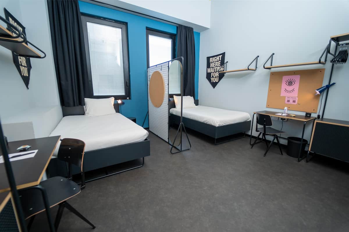 Deluxe Twin Room | 1 bedroom, down duvets, in-room safe, desk