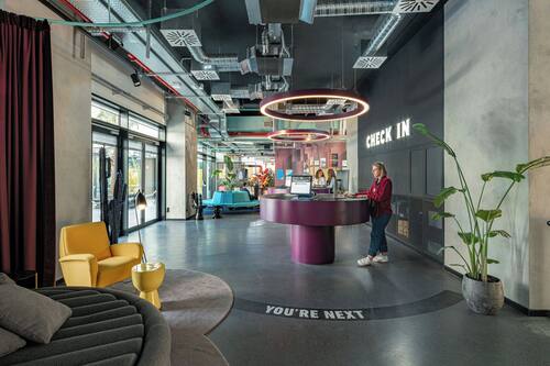 Mostrador de check-in y check-out