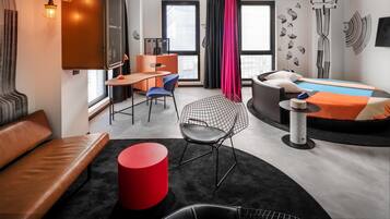 Suite (Play Room) | Down comforters, in-room safe, desk, free WiFi