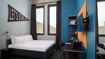 Standard Double Room | Down comforters, in-room safe, desk, free WiFi