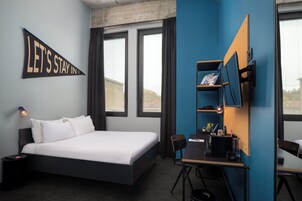 Standard Double Room | Down comforters, in-room safe, desk, free WiFi