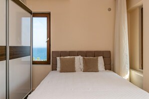Senior Apartment | Premium bedding, individually decorated, individually furnished, desk