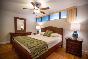 1 bedroom, iron/ironing board, WiFi, bed sheets - Papakea C303 Luxury Oceanview Unit (Lahaina)