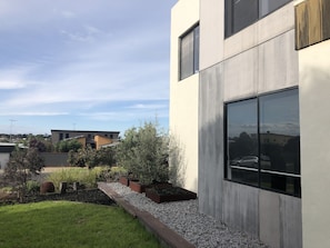 Property grounds - Manna Ocean Views the perfect scape for couples and families (Torquay)