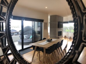 Interior - Manna Ocean Views the perfect scape for couples and families (Torquay)