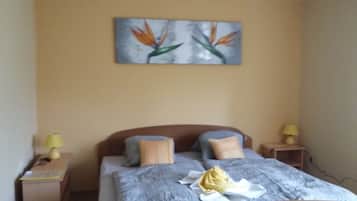 Blackout curtains, free WiFi, bed sheets