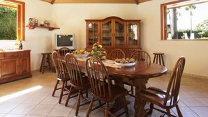 Dining - Spacious Villa With Garden in Marsala Sicily (Marsala)
