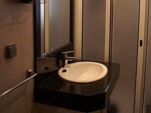 Ferienhaus | Badezimmer | Dusche, Haartrockner, Handtücher