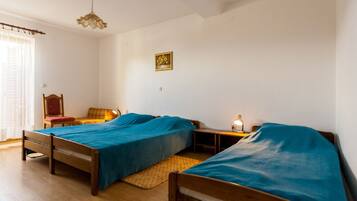 Apartment | 1 bedroom, individually furnished, bed sheets