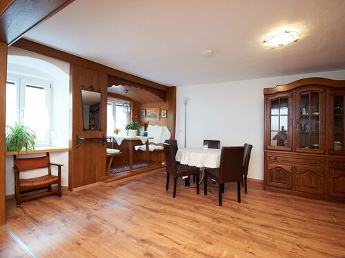 Spacious apartment in the old town, 90 sqm, 1st sep. Bedroom