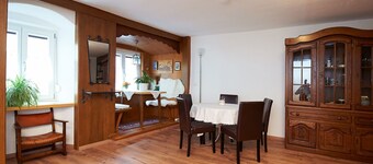 Spacious apartment in the old town, 90 sqm, 1st sep. Bedroom