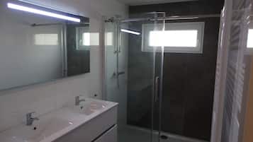 Bungalow | Bathroom