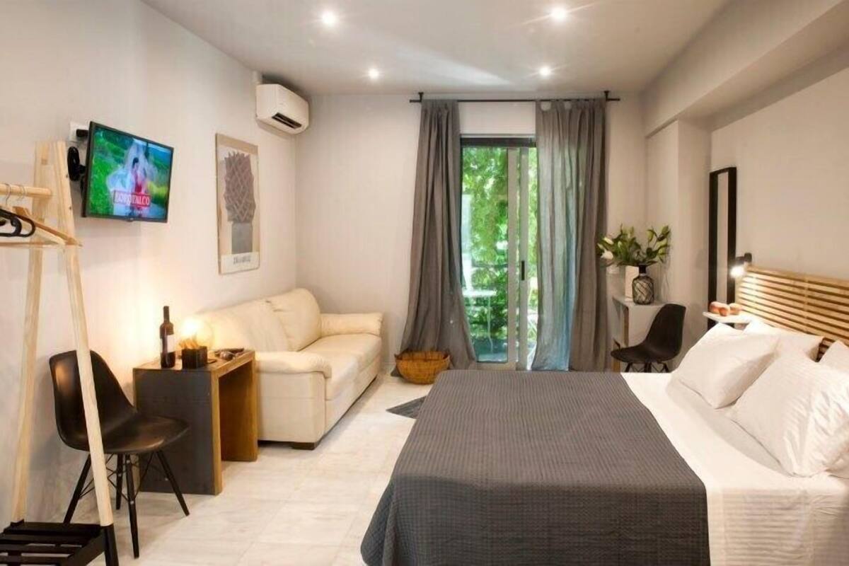 1 Schlafzimmer, laptopgeeigneter Arbeitsplatz, Verdunkelungsvorhänge
