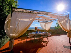 Villa | Dining