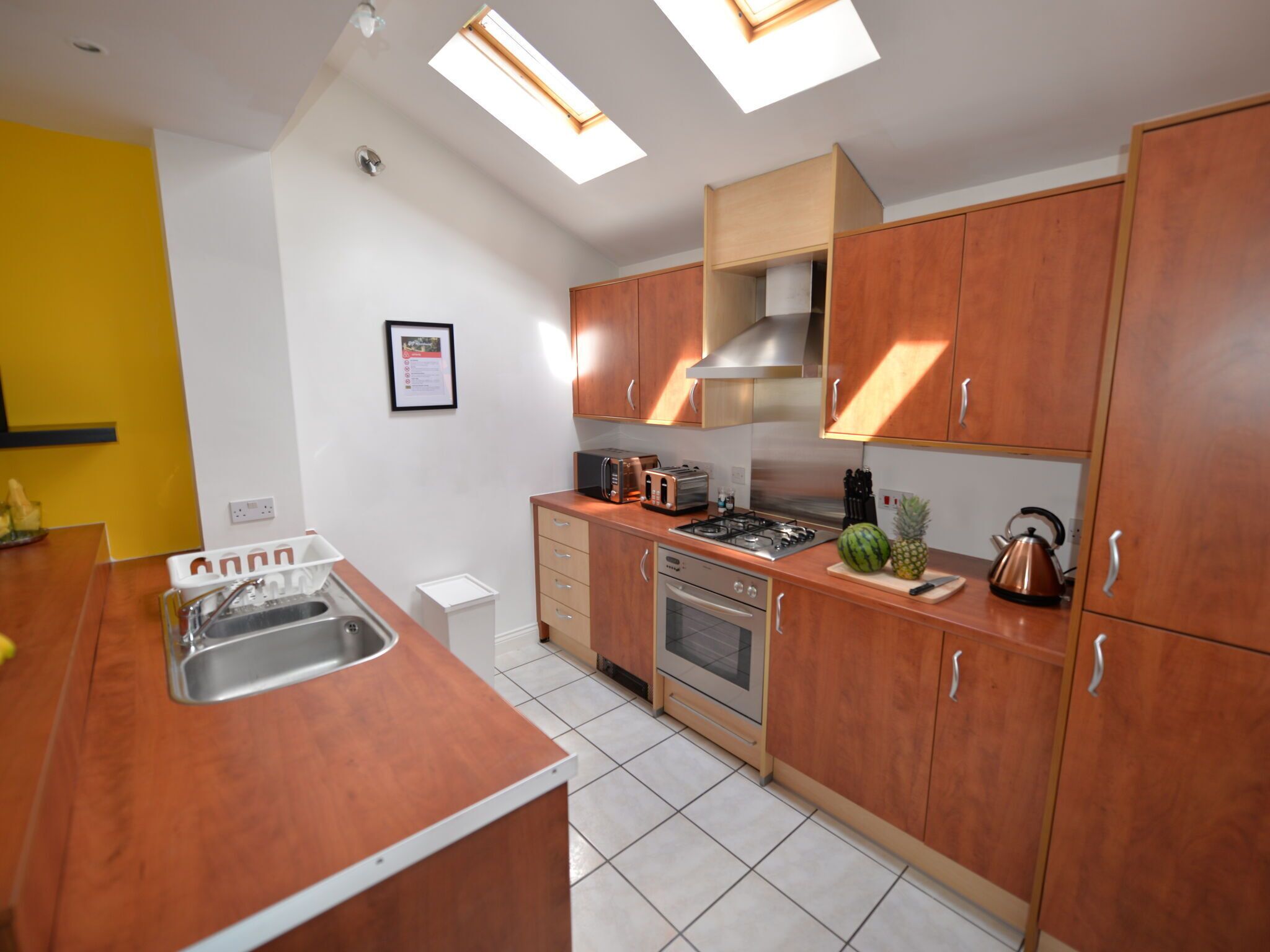 House | Private kitchen | Fridge, microwave, oven, stovetop
