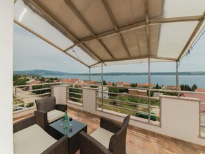 Balcony - Spacious Villa in Maslenica With Swimming Pool (Jasenice)