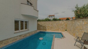 Pool - Spacious Villa in Maslenica With Swimming Pool (Jasenice)