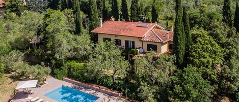 Villa | Basseng | Innendørsbasseng og utendørsbasseng