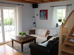MP3 dock - Cozy Villa With Private Swimming Pool in Kötschach-mauthen (Kotschach-Mauthen)