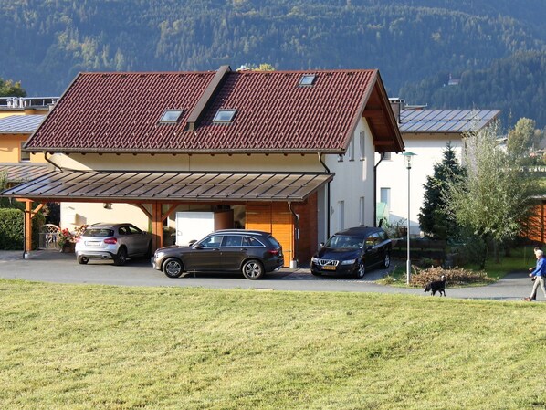 Exterior - Cozy Villa With Private Swimming Pool in Kötschach-mauthen (Kotschach-Mauthen)