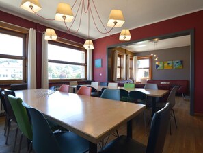 House | Dining - Waimes Wellness & Nature Villa (Waimes)