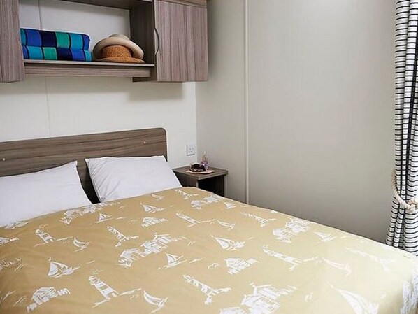 2 bedrooms
