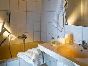 Duschwanne, Handtücher