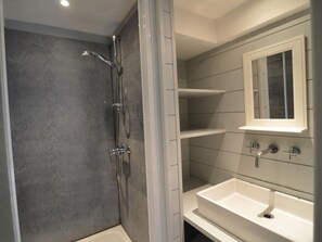 Bathroom - Elegant Estate Stay, Maredsous (Onhaye)