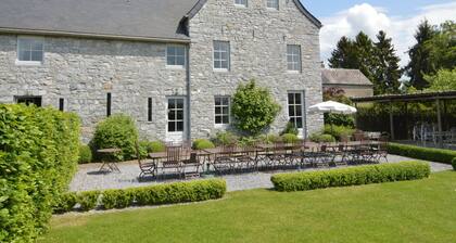 Elegant Estate Stay, Maredsous